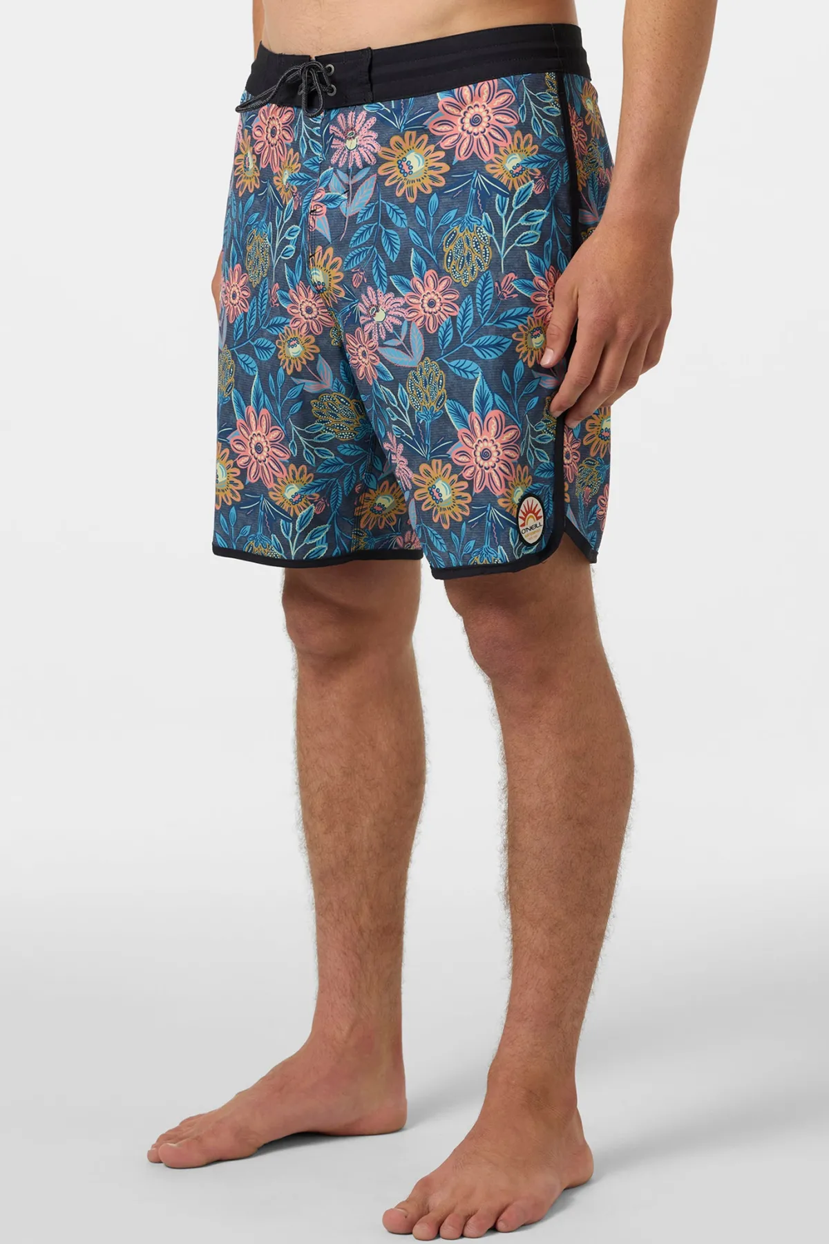 Mid Length^O'Neill Cruzer Scallop 18" Boardshorts - | multi clr