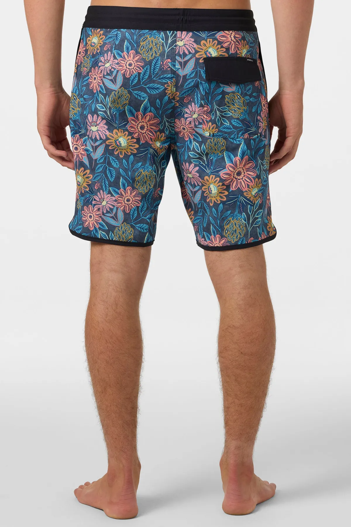 Mid Length^O'Neill Cruzer Scallop 18" Boardshorts - | multi clr