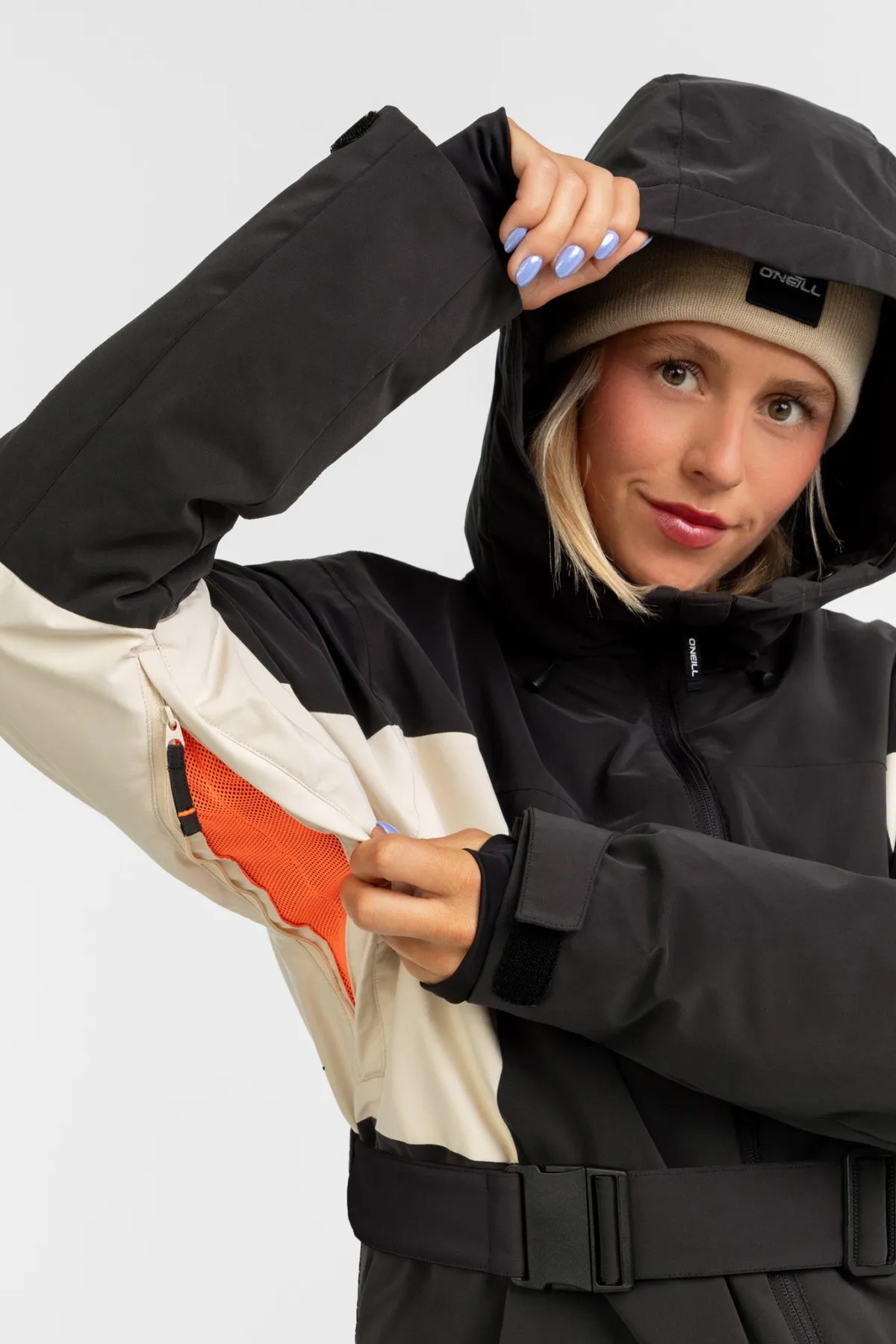 Snow Jackets^O'Neill FWC Cruz Hybrid Belted Jacket blk out cb