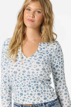 Tops^O'Neill Gaia Primrose Long Sleeve Top winter white