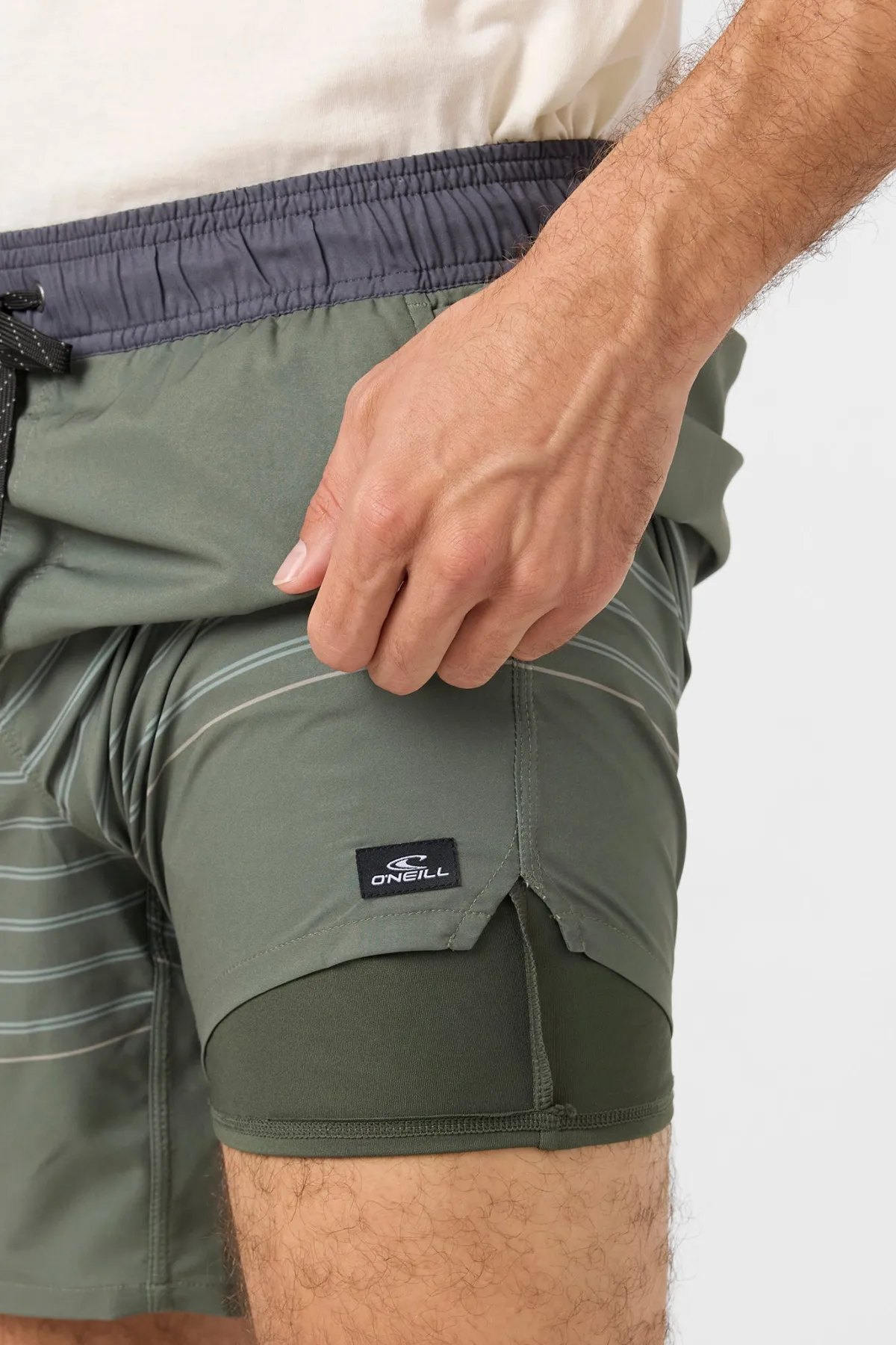 Shorts^O'Neill Perform Light Lined Elastic Waist 17" Hybrid Shorts - | dark olive