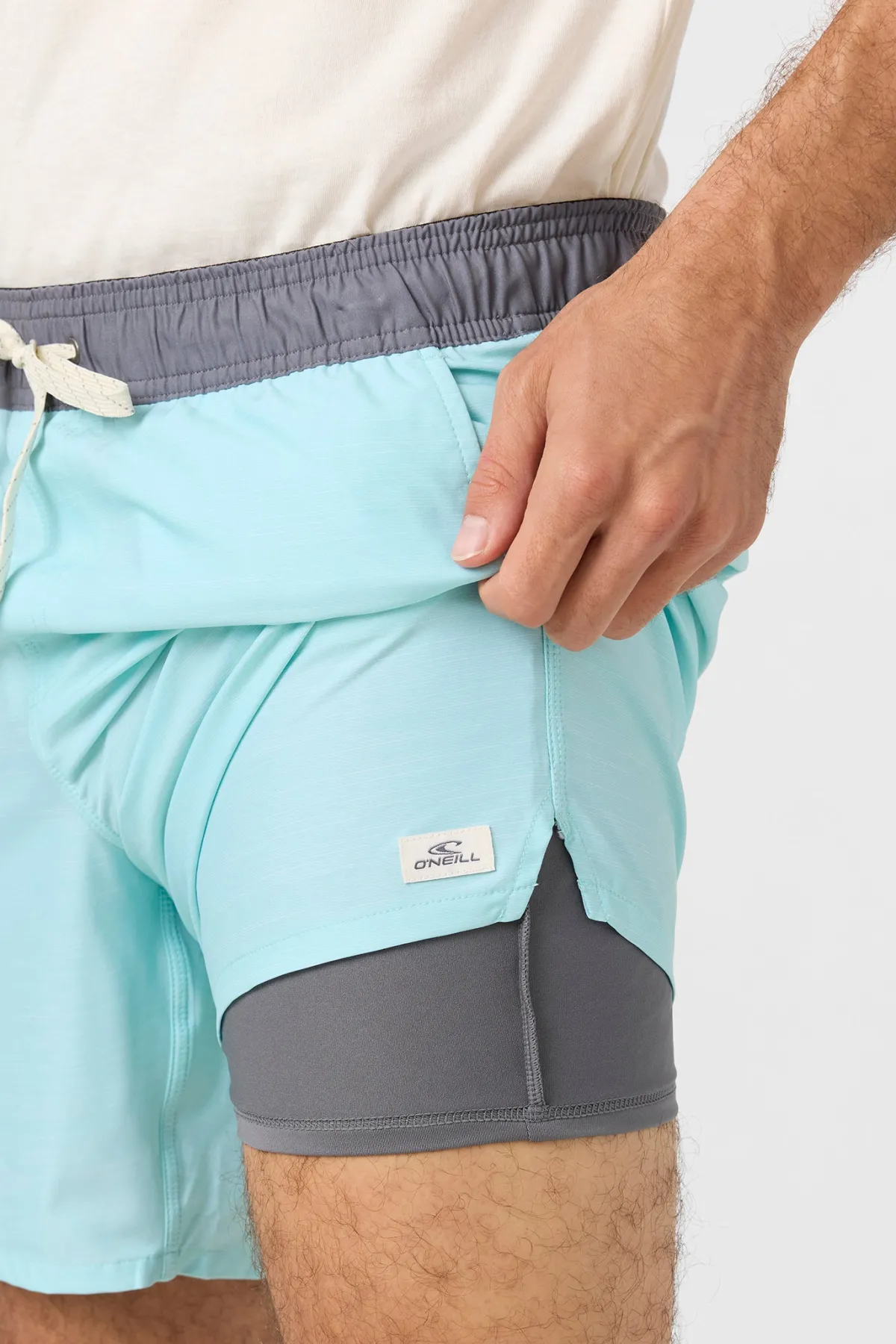 Shorts^O'Neill Perform Light Lined Elastic Waist 17" Hybrid Shorts - | pastel turquoise