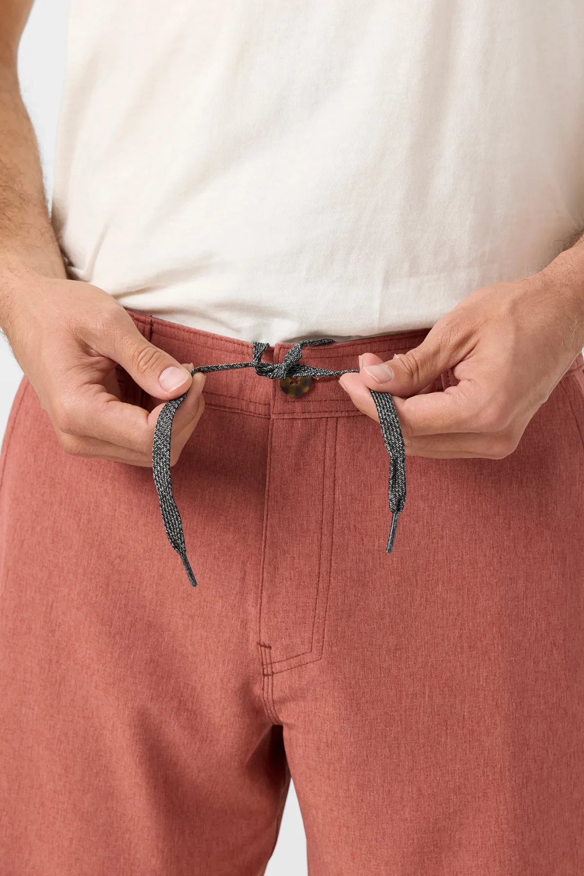 Shorts^O'Neill Reserve Heather 19" Hybrid Shorts - | heather mahogany