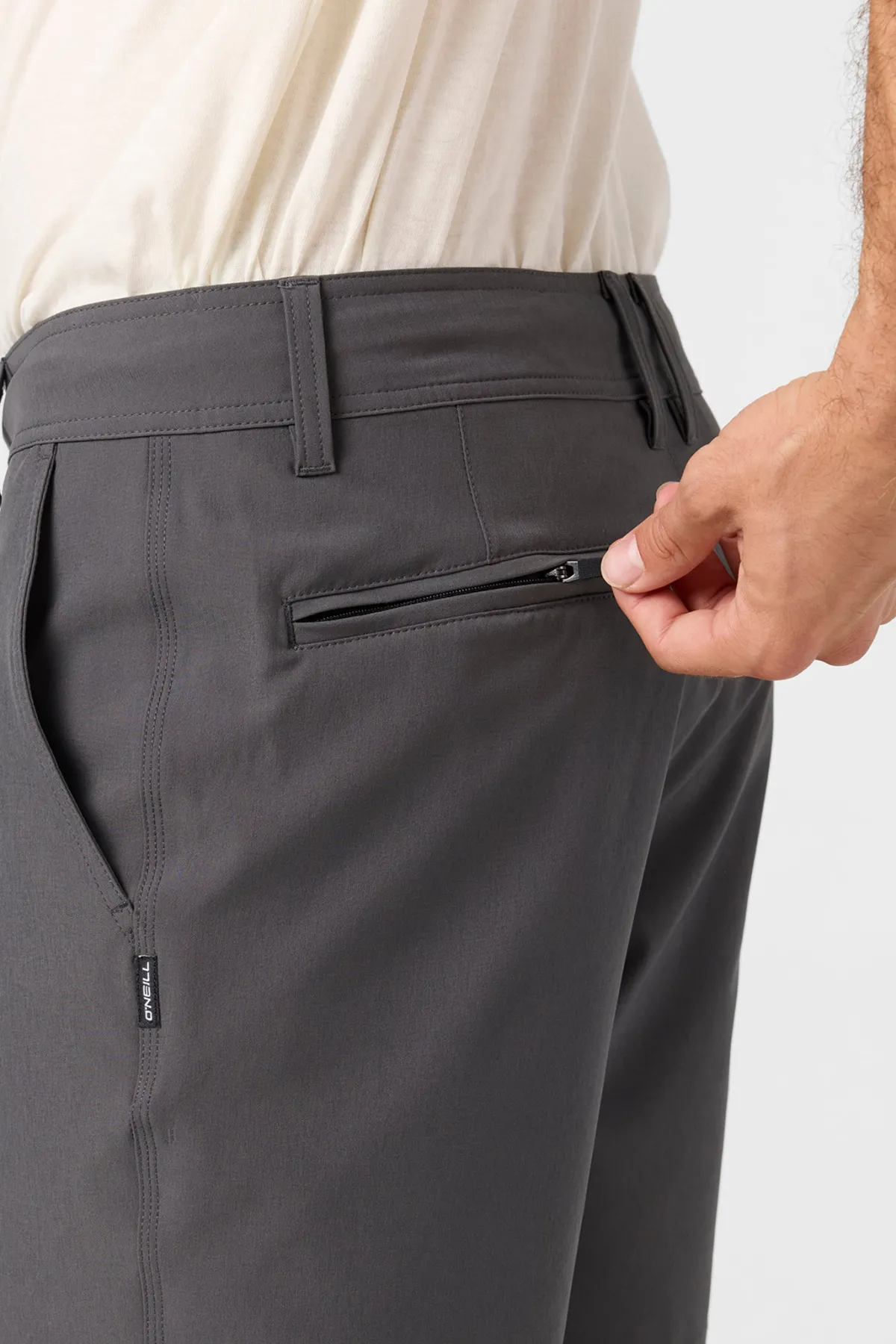 Shorts^O'Neill Reserve Solid 17" Hybrid Shorts - | graphite