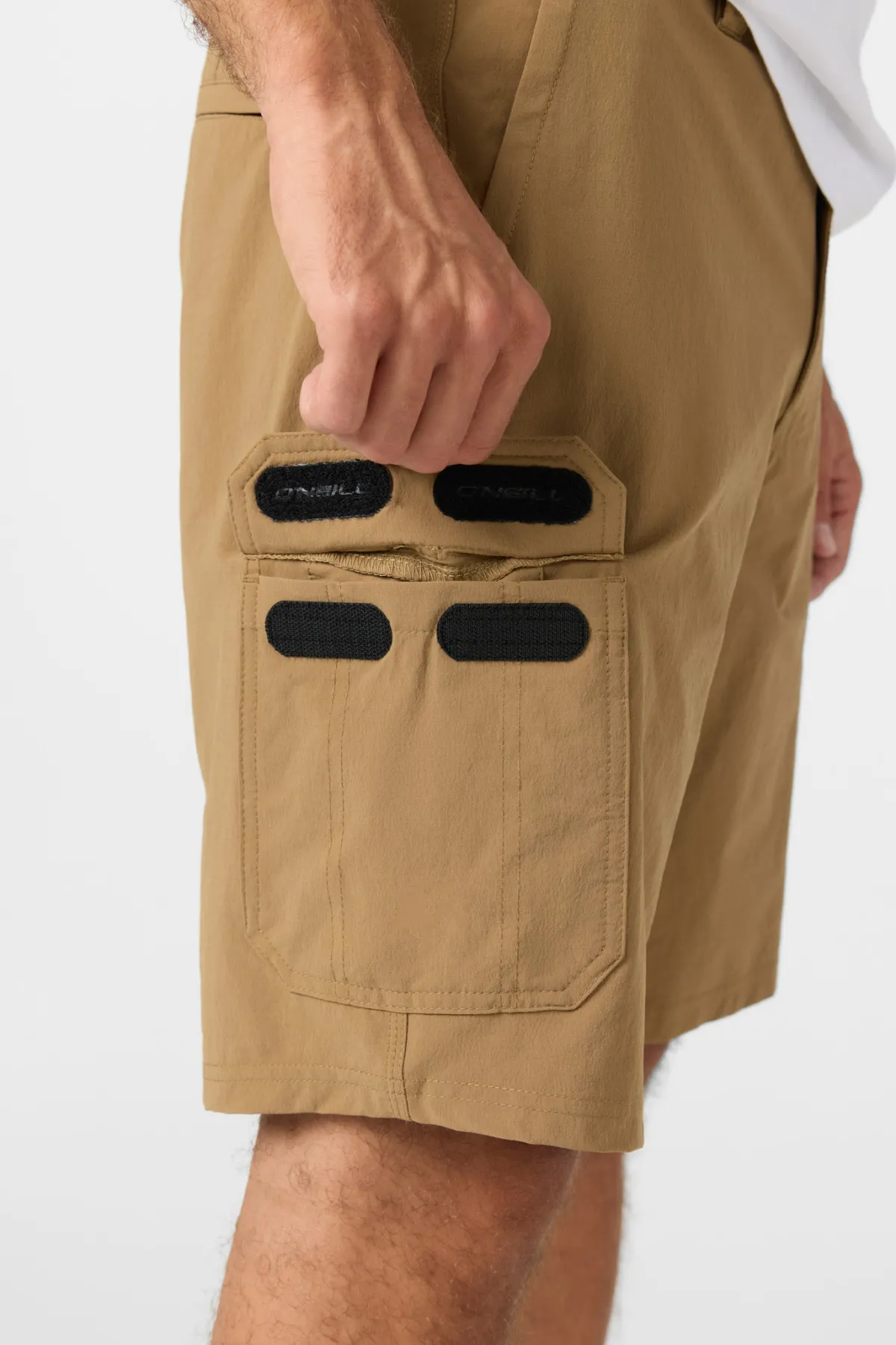 Shorts^O'Neill TRVLR Cargo 20" Hybrid Shorts - | dark khaki