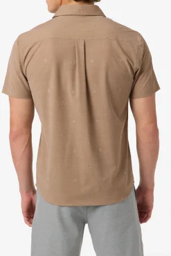 Shirts & Flannels^O'Neill TRVLR UPF Traverse Standard Fit Shirt dark khaki