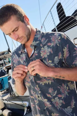 New Arrivals|Shirts & Flannels^O'Neill Upf Slub Standard Wvn Shirt Standard Fit Shirt - | black